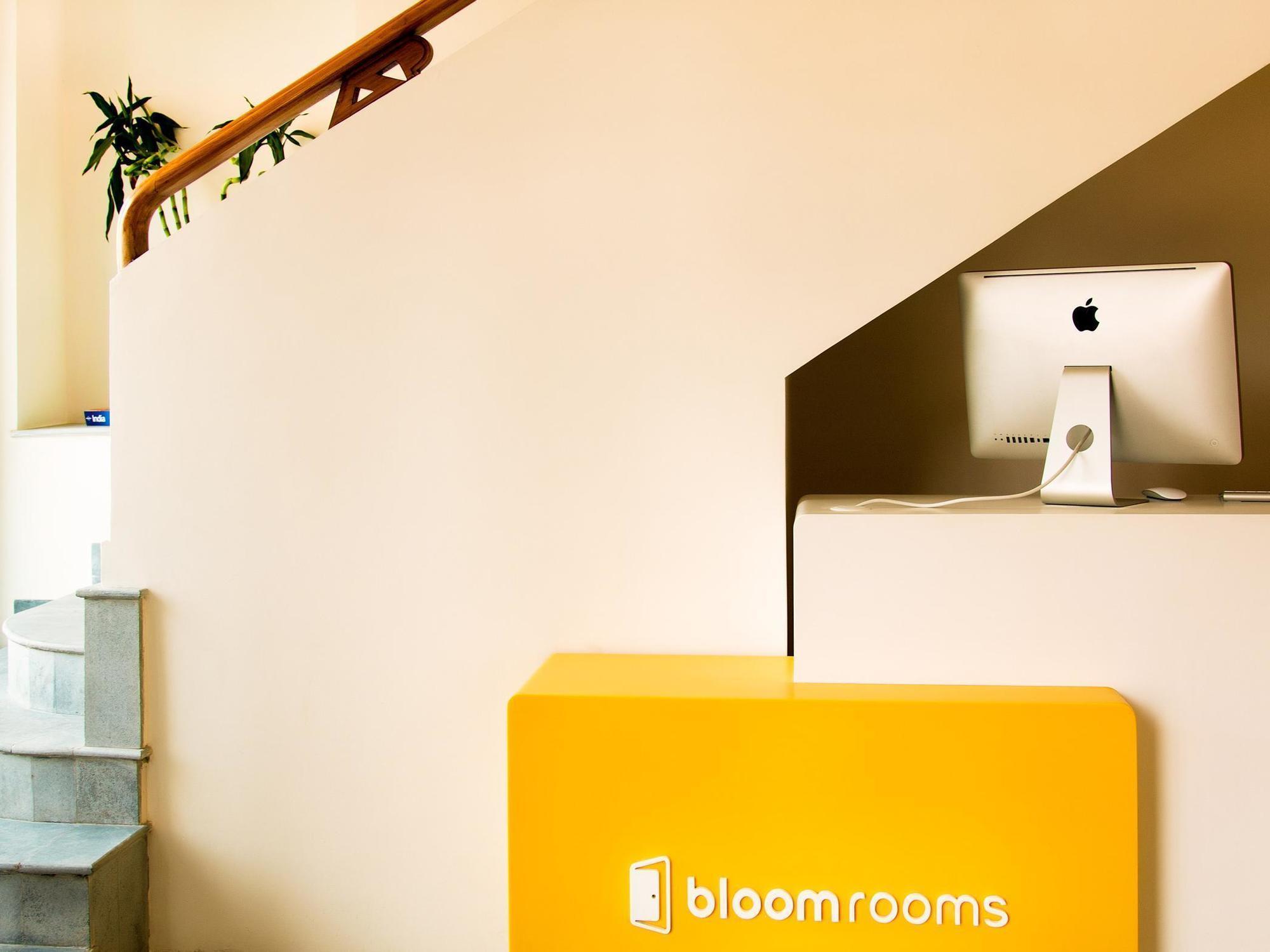 Bloomrooms @ New Delhi Railway Station Экстерьер фото